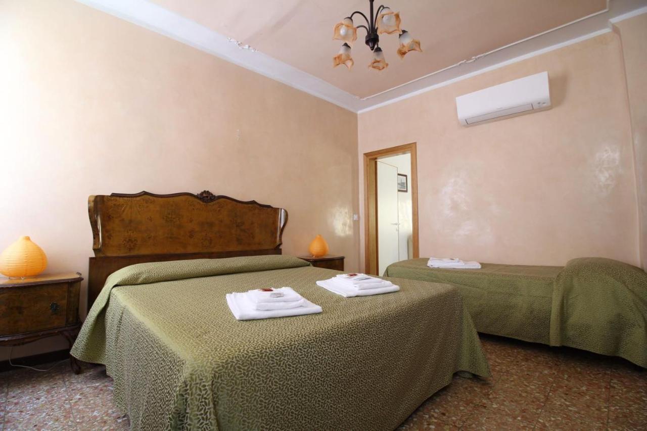 Veneziacentopercento Arsenale Apartment Bagian luar foto